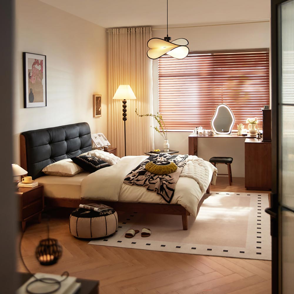 Tempat Tidur Double Hitam Bergaya LINSY Baru Tiba